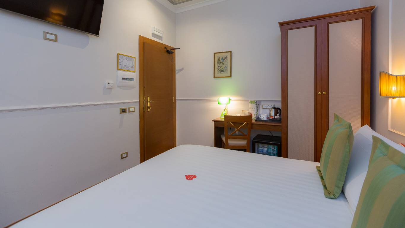 milton-hotel-rome-room-executive-67